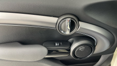 MINI Hatchback 1.5 Cooper Exclusive 5dr Auto Petrol Hatchback